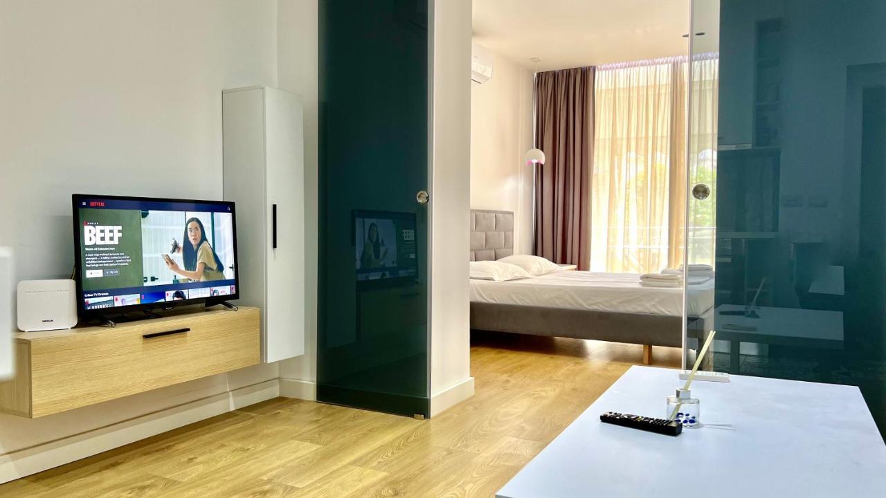 Cosy Urban Central Apartment Тирана Экстерьер фото