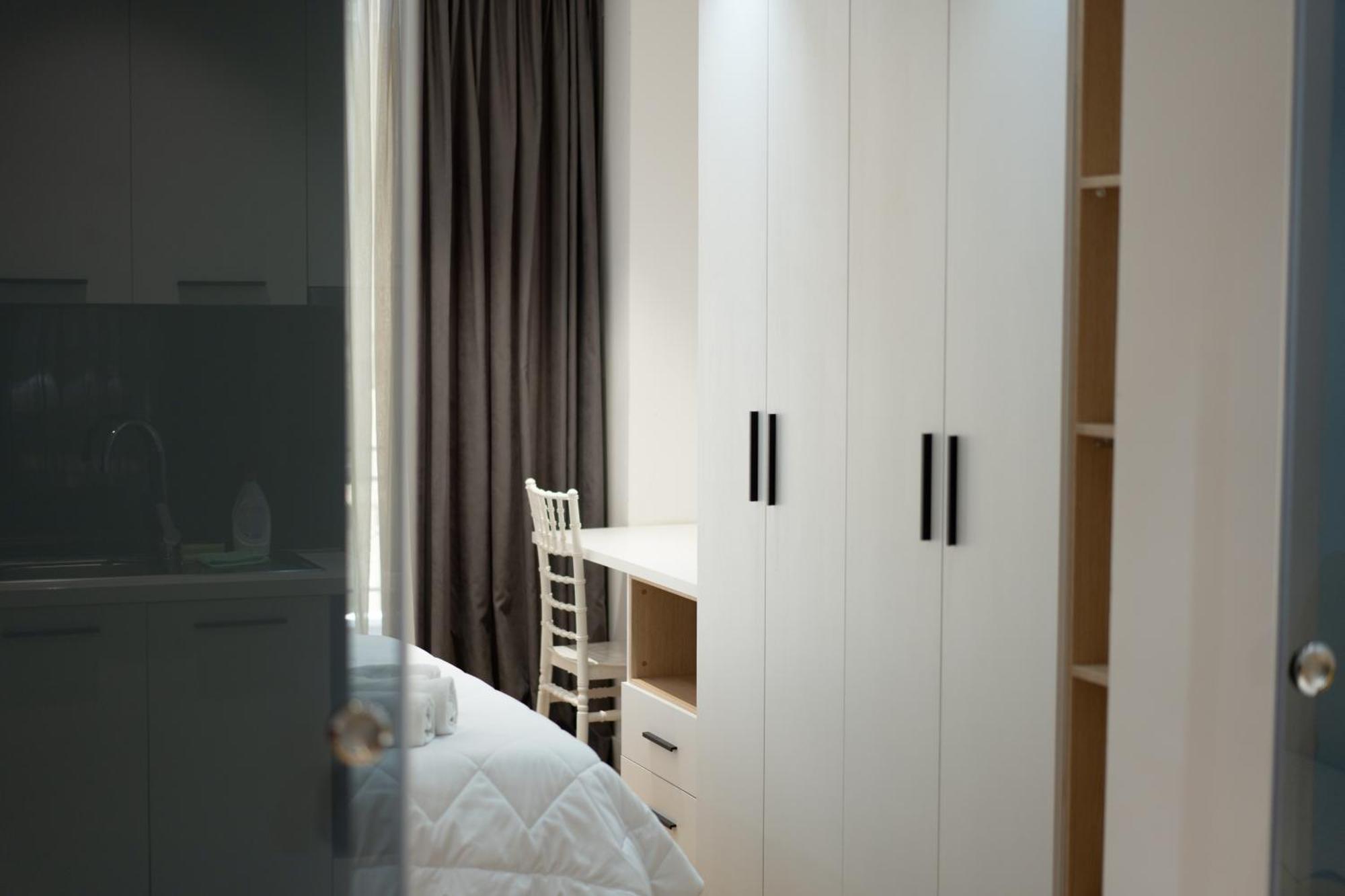 Cosy Urban Central Apartment Тирана Экстерьер фото