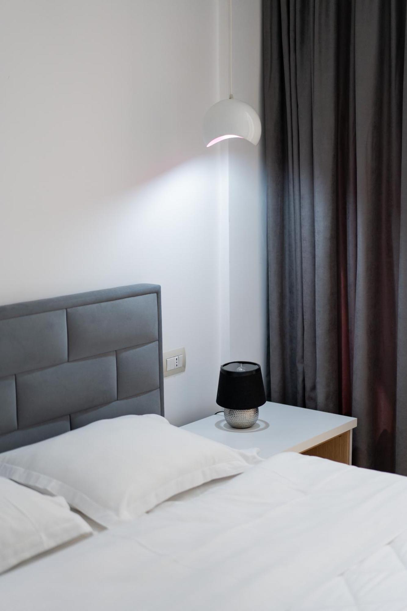 Cosy Urban Central Apartment Тирана Экстерьер фото