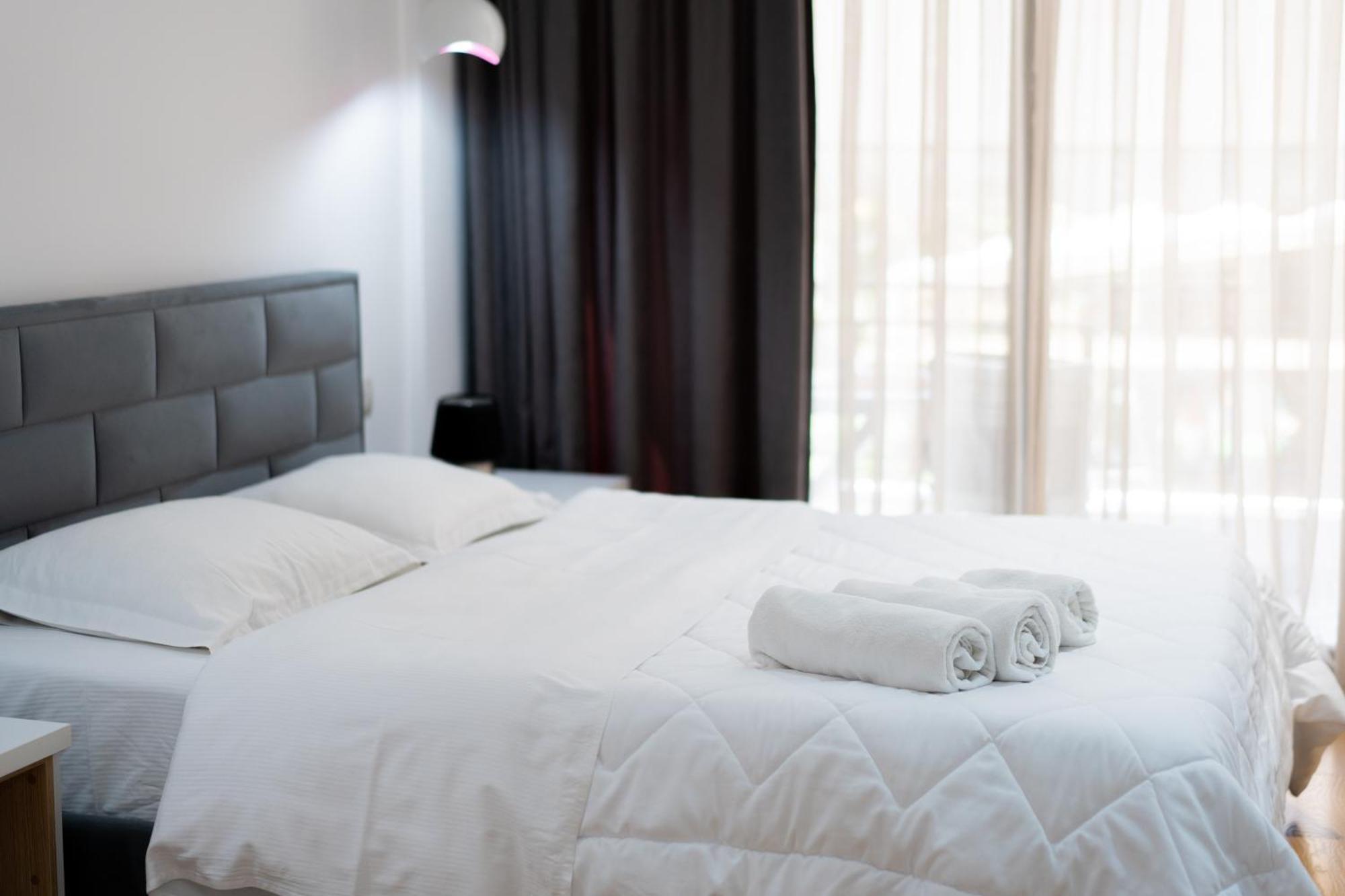 Cosy Urban Central Apartment Тирана Экстерьер фото